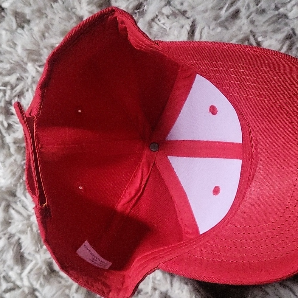 Red Hat - Picture 3 of 3